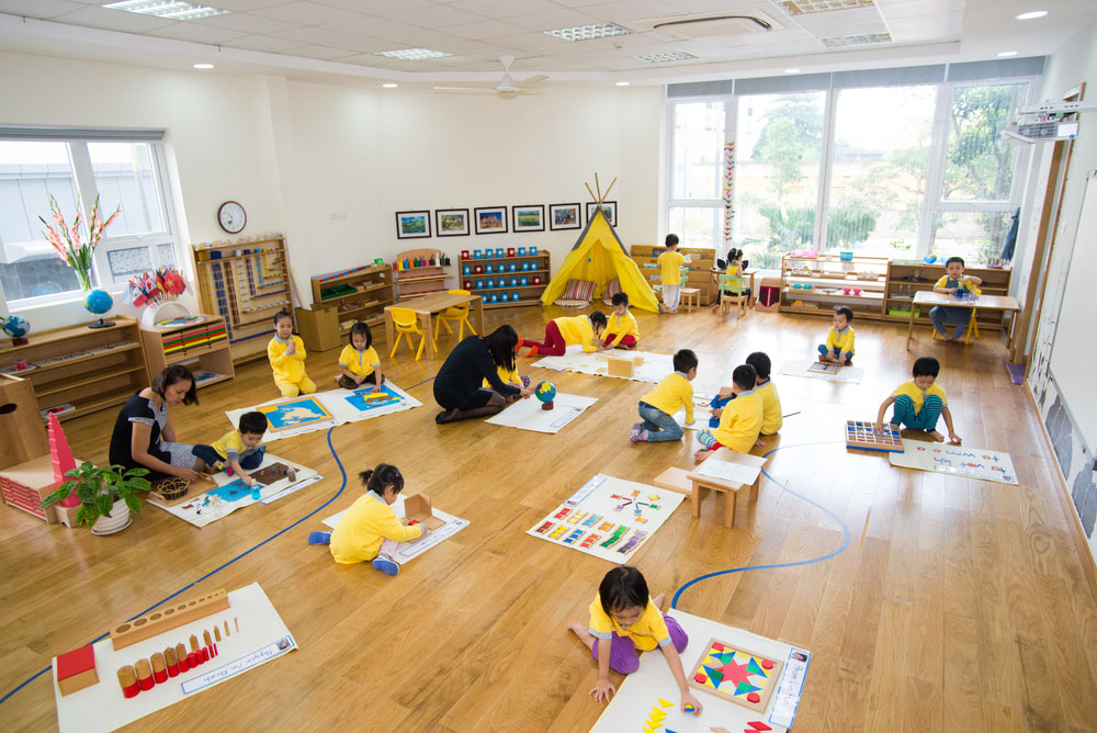 Tìm hiểu về phương pháp giáo dục Montessori để áp dụng ngay tại nhà cùng con yêu